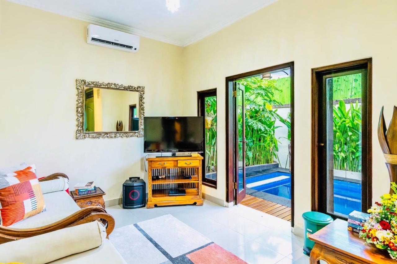 Villa Retro 88 Seminyak Buitenkant foto